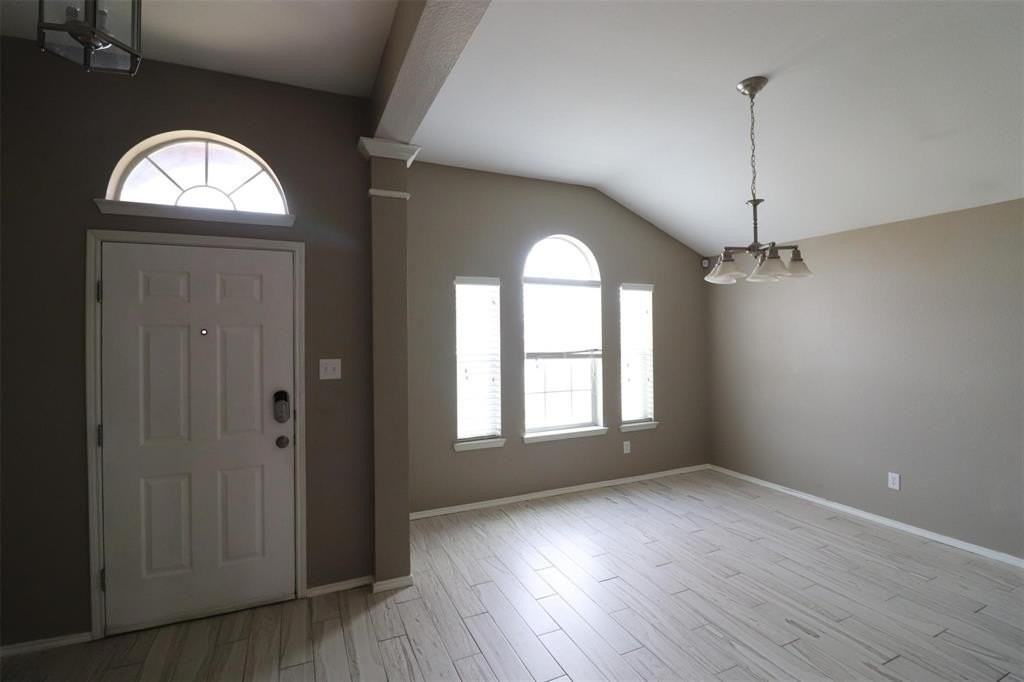 8416 Prairie Wind Trl - Photo 5 of 18