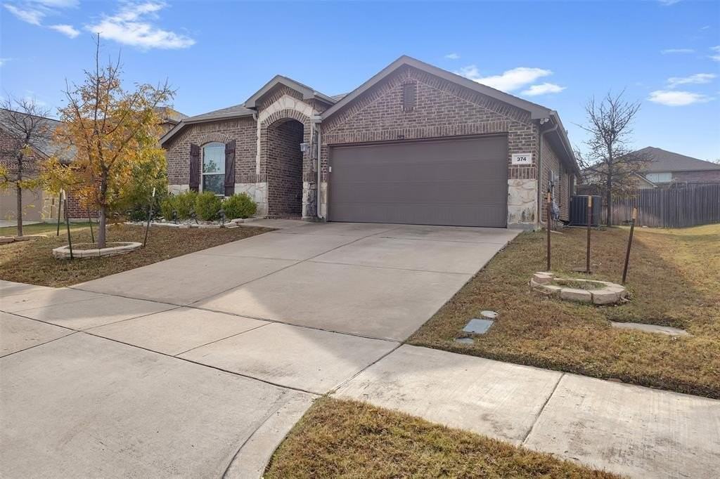 374 Coral Vine Ln - Photo 2 of 29