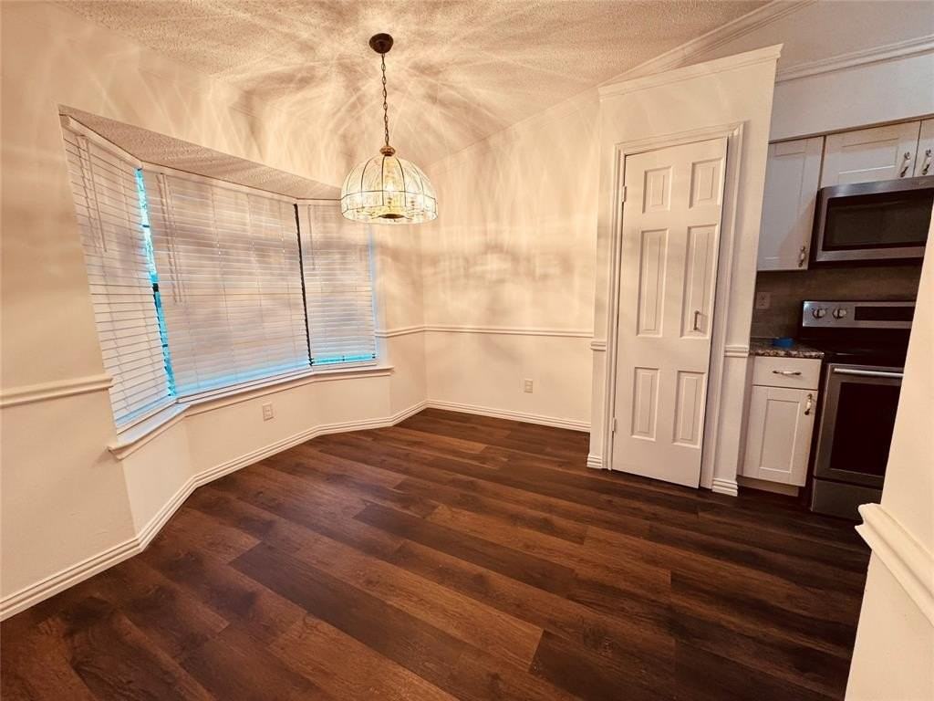 2329 Jamaica Place - Photo 3 of 11