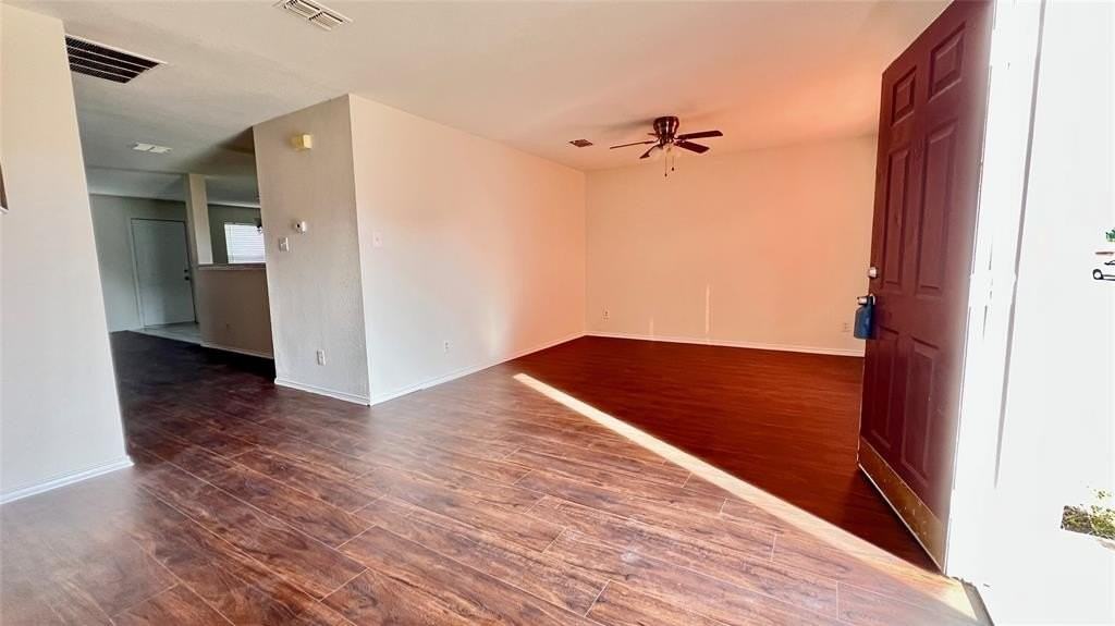 651 Bluechalk Dr - Photo 2 of 36