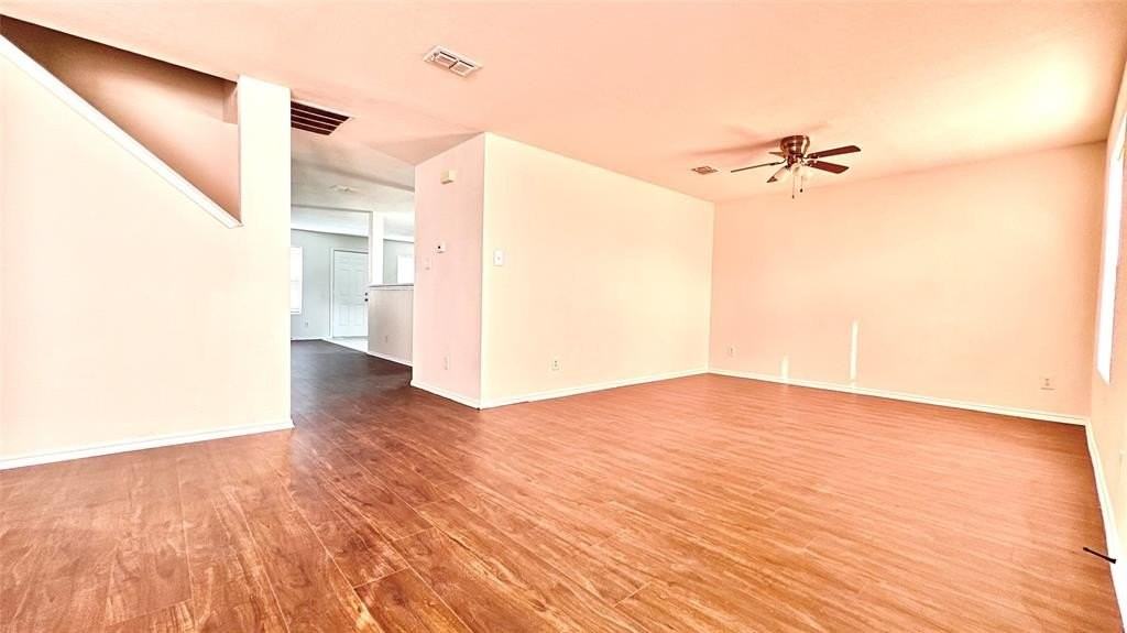 651 Bluechalk Dr - Photo 5 of 36