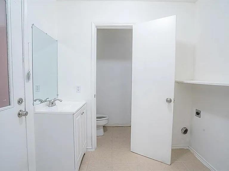 210 Rolston Rd #5 - Photo 4 of 9