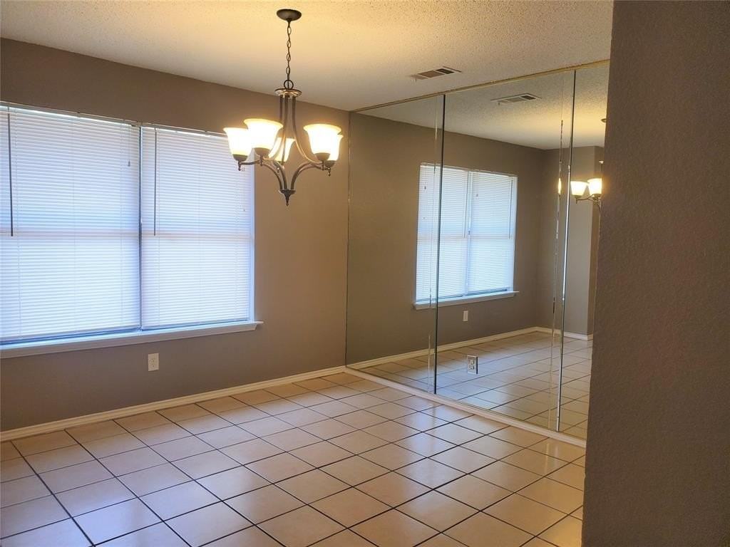 117 Valley Spring Dr - Photo 4 of 9