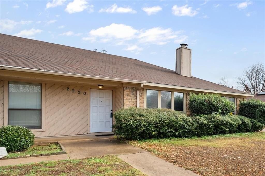 2920 Hilltop Drive - Photo 5 of 32