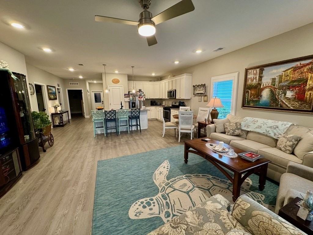 176 Arazzo Way - Photo 7 of 22