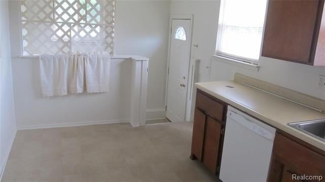 5652 Westpoint St - Photo 7 of 22