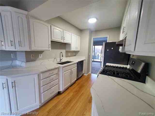 673 Oakbrook W - Photo 7 of 36