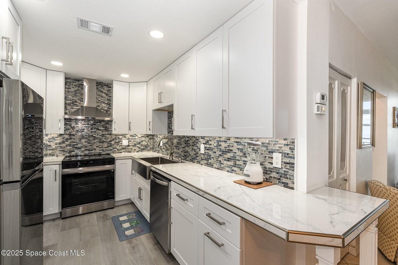333 N Atlantic Ave #207 - Photo 7 of 21