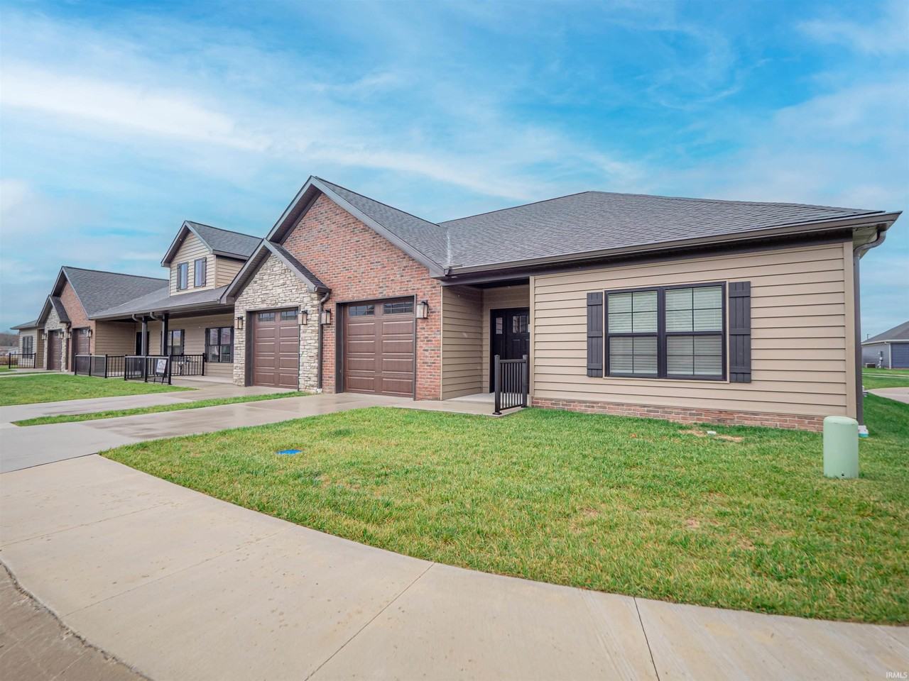 3851 High Pointe Ln - Photo 2 of 35