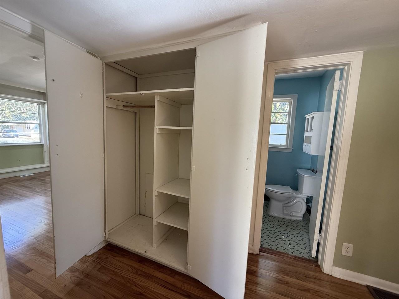 1811 Tyndall Drive - Photo 7 of 13