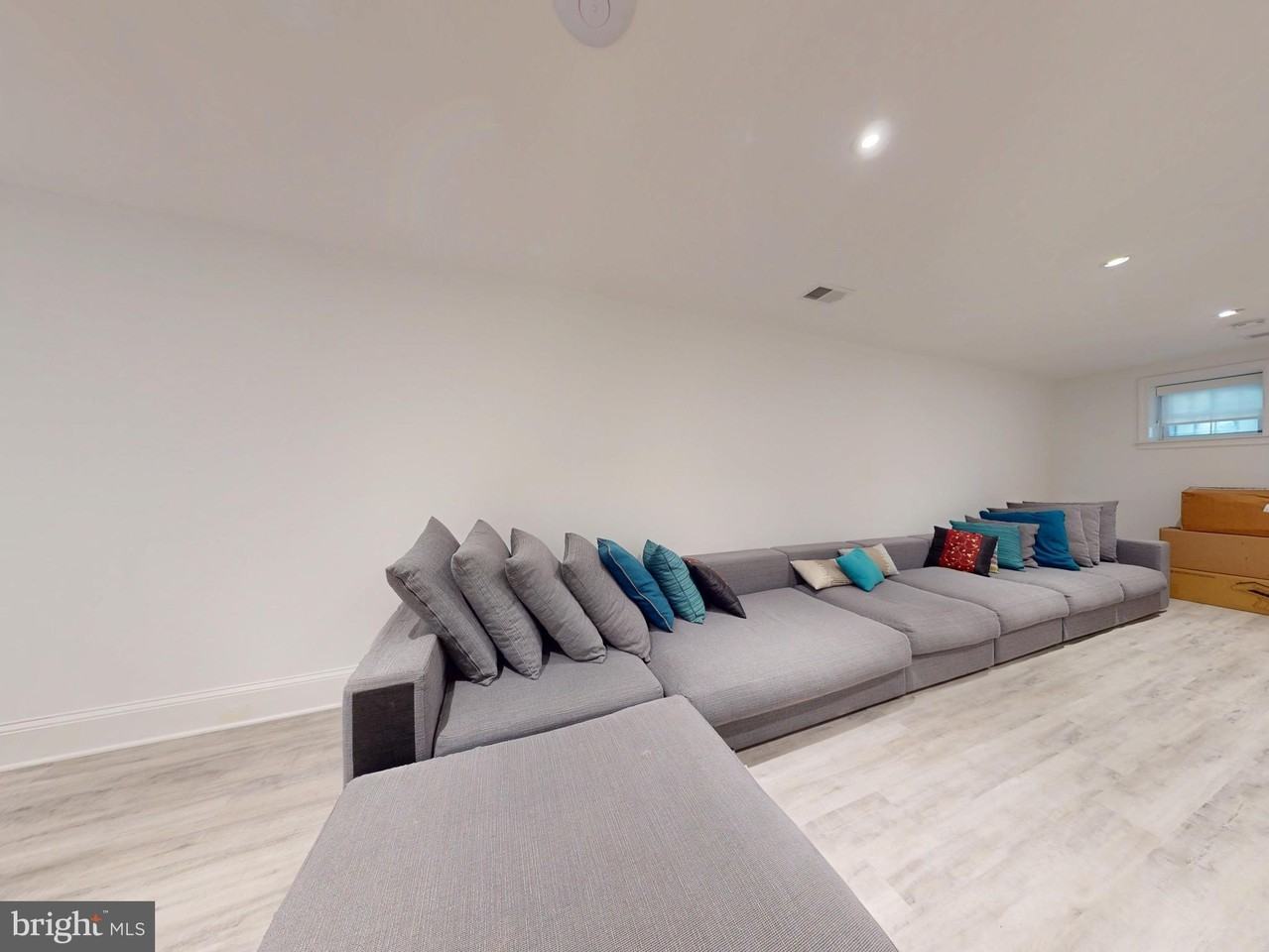 1808 Riggs Place Northwest - Photo 7 of 43