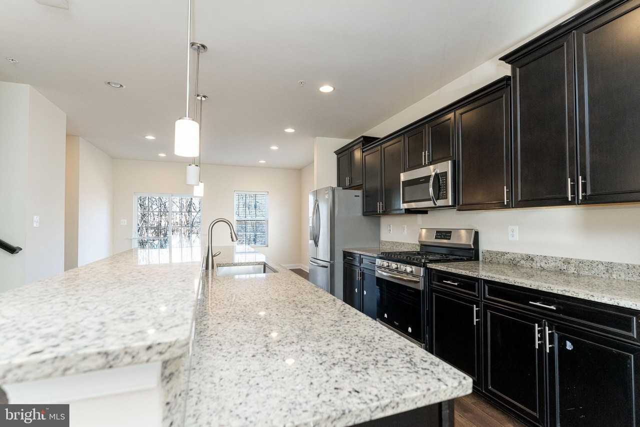 3679 Duckhorn Way - Photo 5 of 37