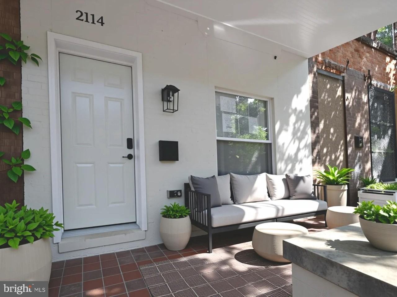 2114 Cliftwood Ave - Photo 4 of 50