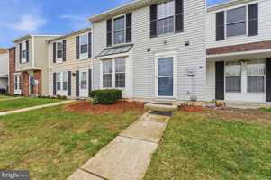 featured image of 115 Villa Knoll Court