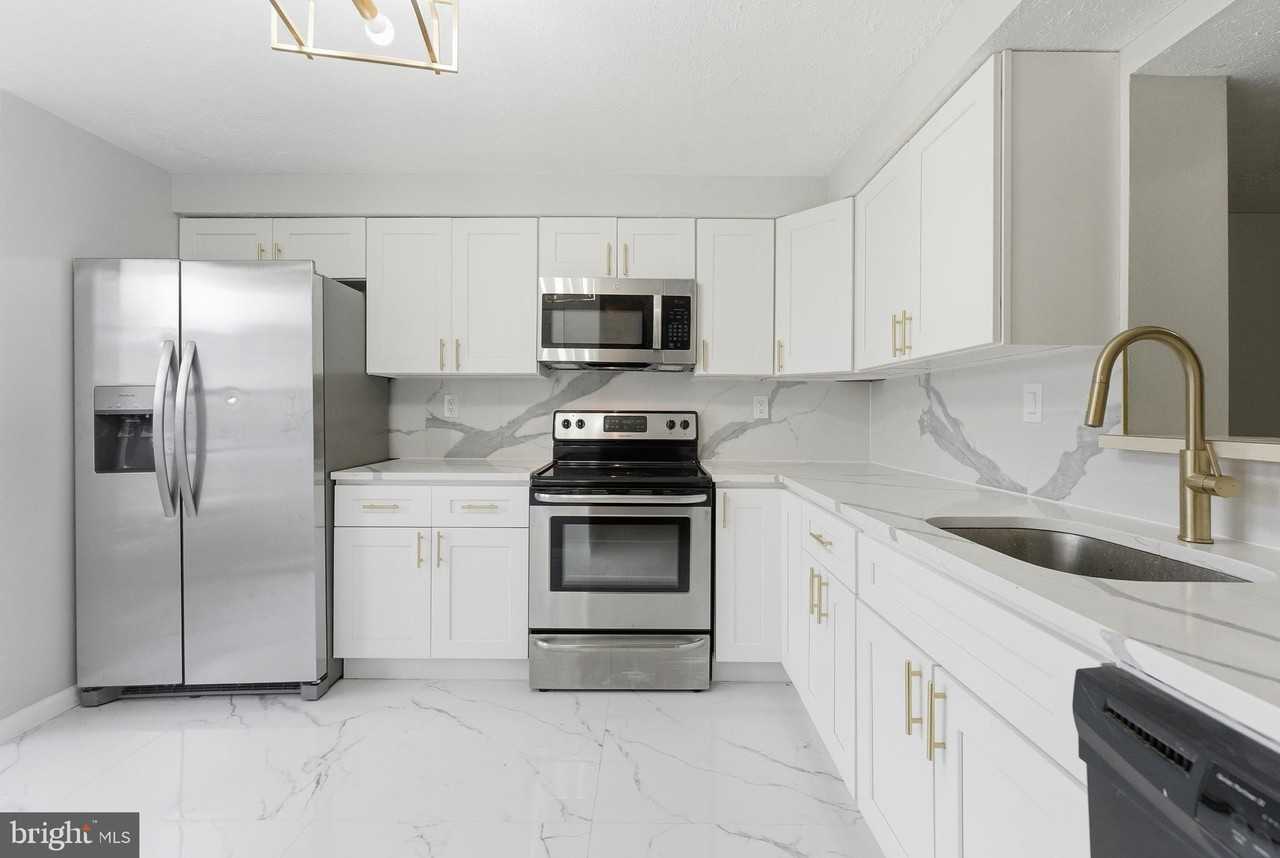 115 Villa Knoll Ct - Photo 2 of 22