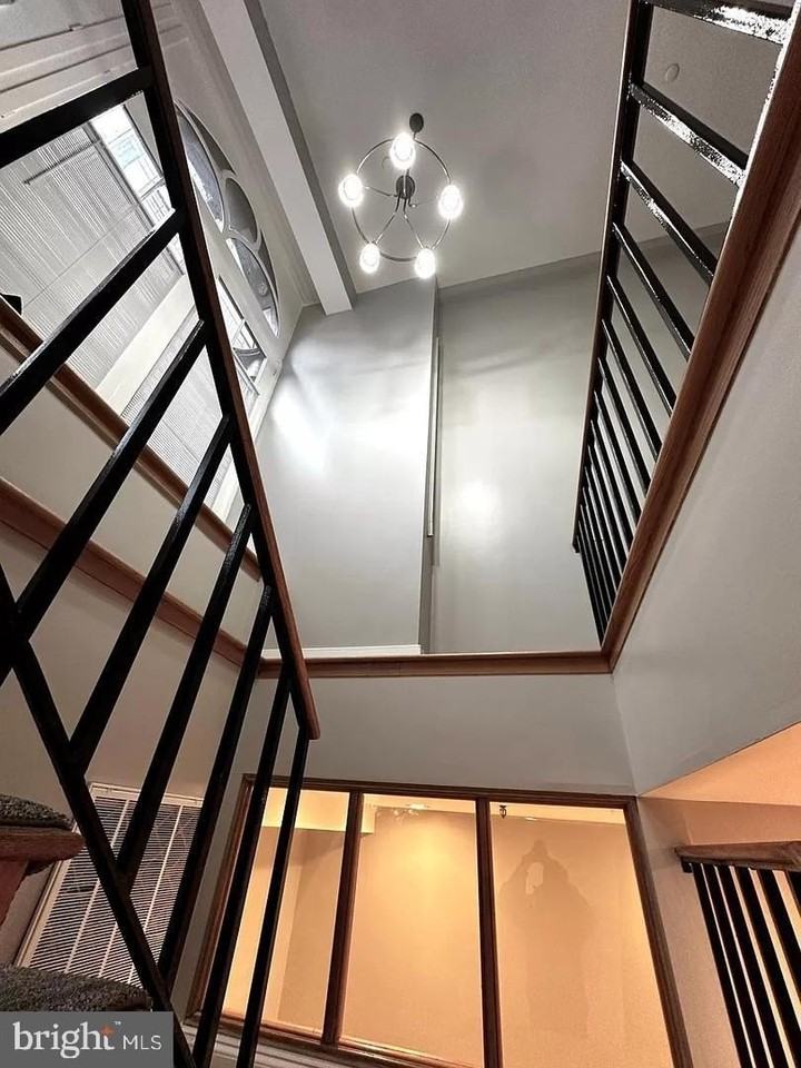 107 Arch Street #1E - Photo 4 of 26