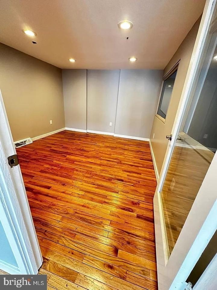 107 Arch Street #1E - Photo 5 of 26