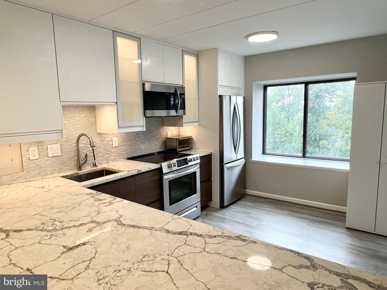 118 Roberts Ln Apt 300 #300 - Photo 7 of 46