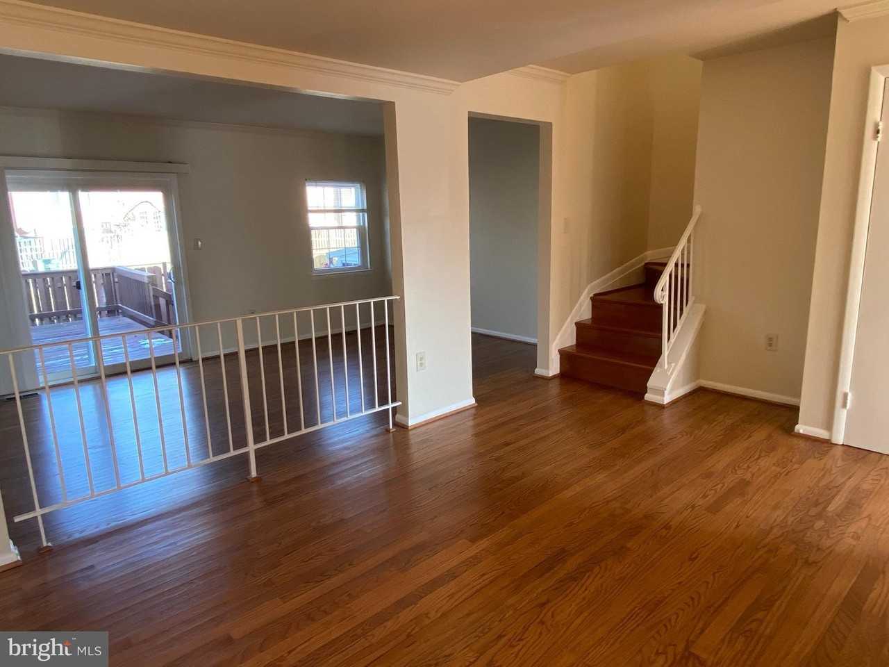 7432 Pohick Road - Photo 4 of 27