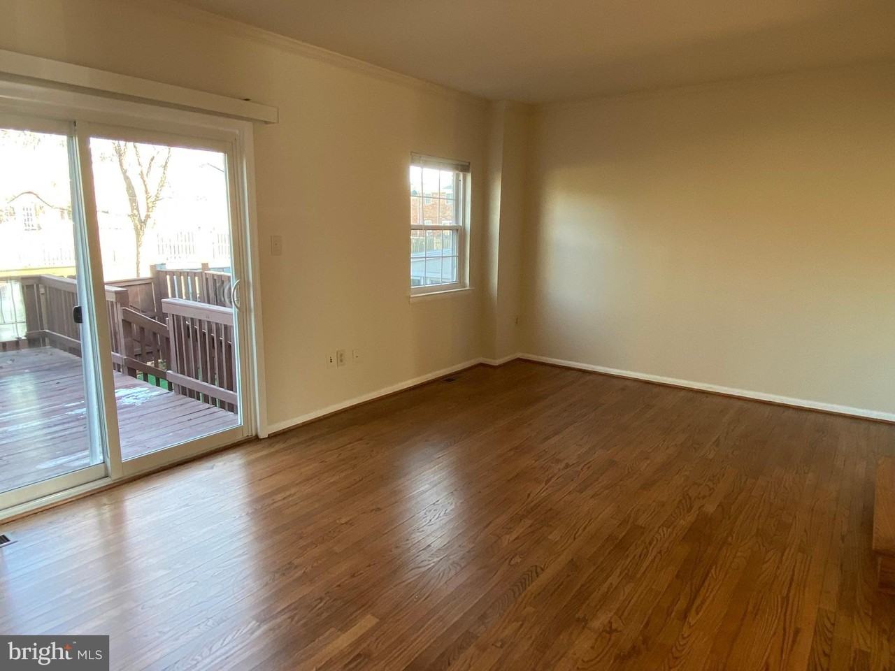 7432 Pohick Road - Photo 6 of 27