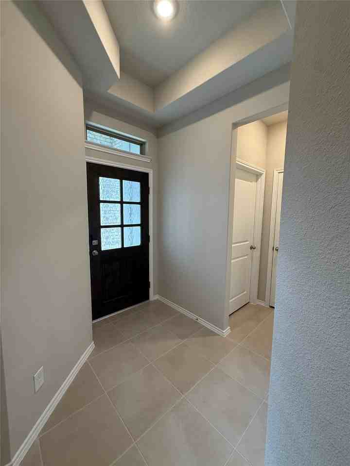 31965 Retama Ranch Ln - Photo 3 of 18
