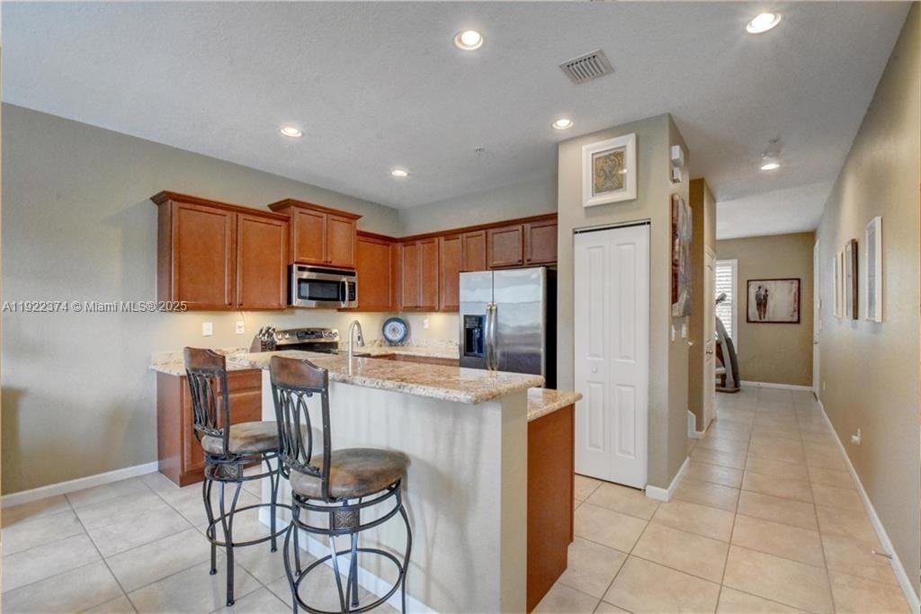 256 Sw 6th Ct - Photo 3 of 8