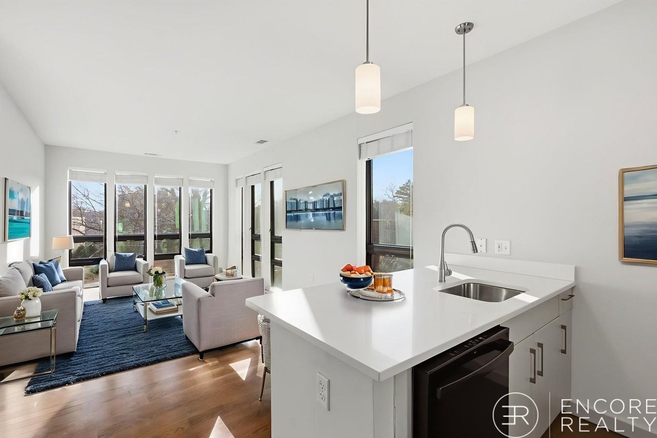 45 Marion St #404 - Photo 2 of 37