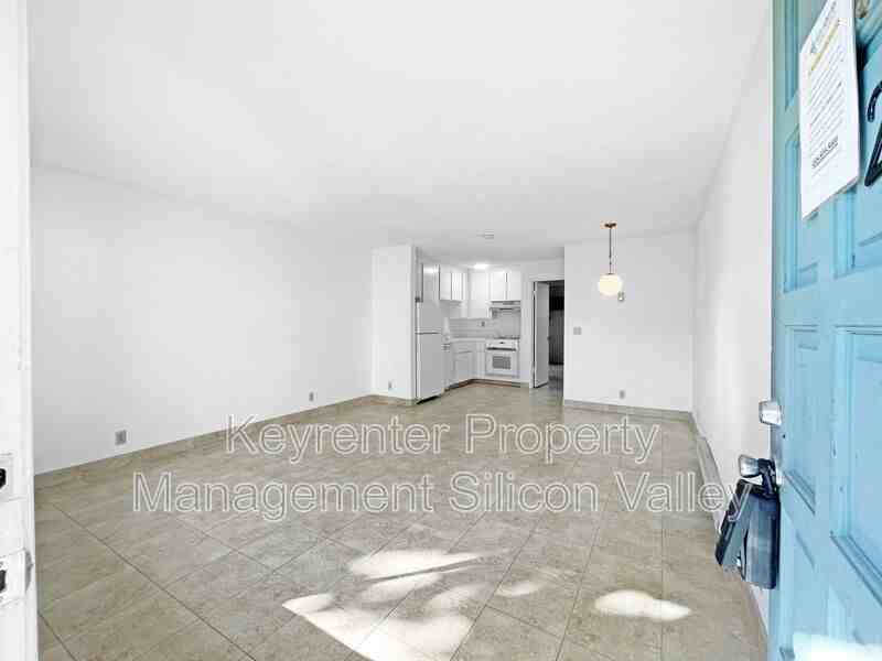 889 Canfield Ct #2 - Photo 2 of 14