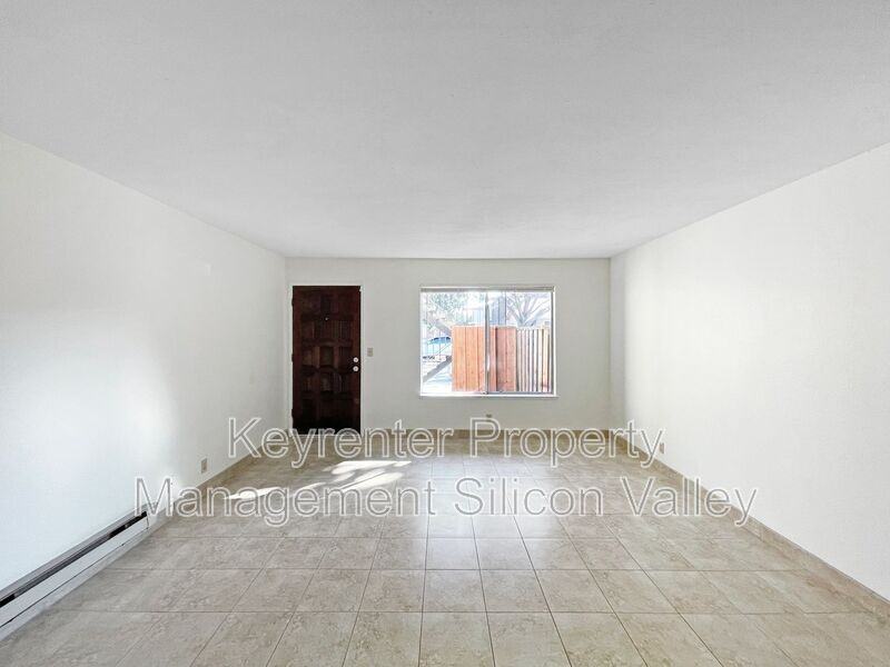 889 Canfield Ct #2 - Photo 4 of 14