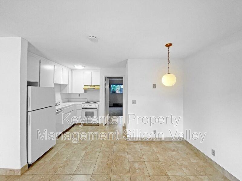 889 Canfield Ct #2 - Photo 6 of 14