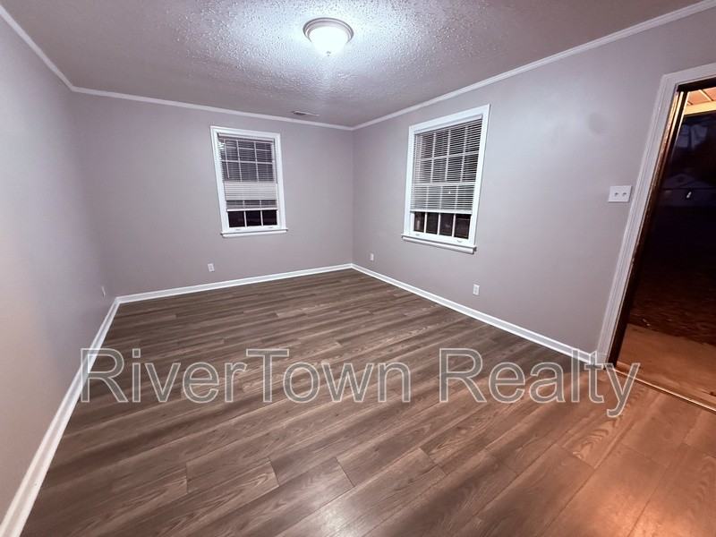 504 Philwood Cove - Photo 2 of 10