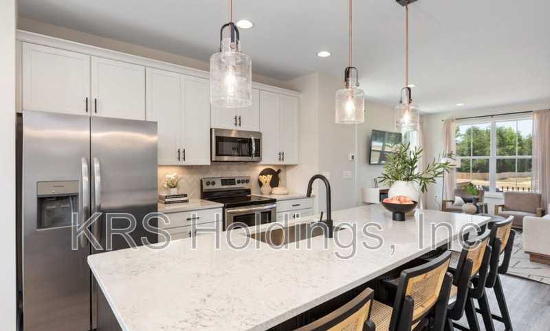 3910 Applegate Ct - Photo 4 of 22