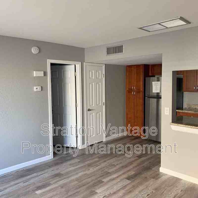 846 North Stapley Drive