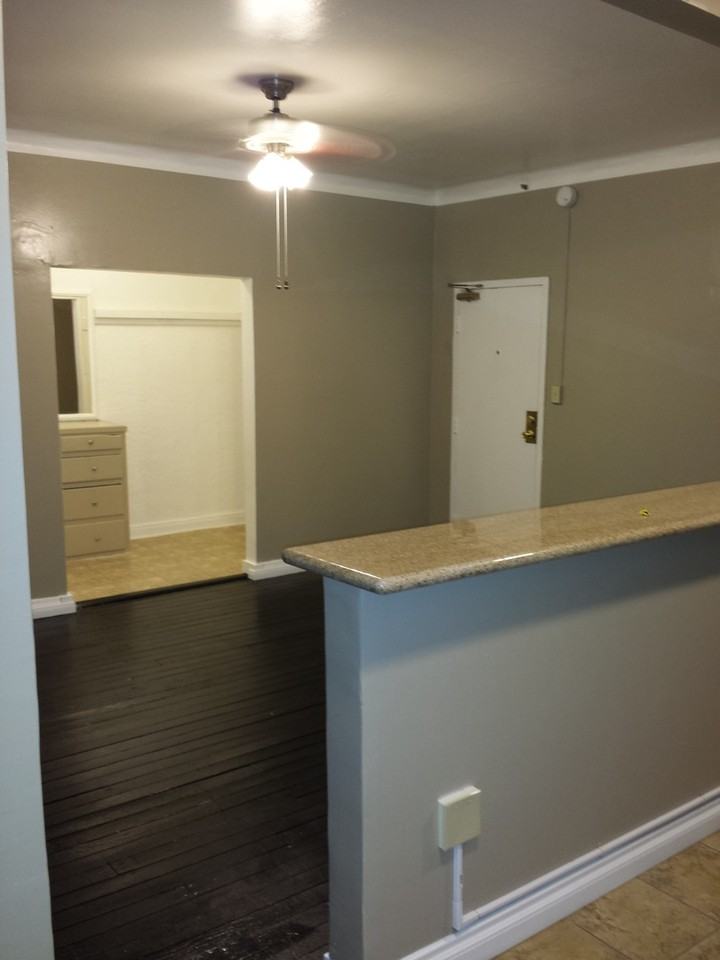 1725 N. Edgemont Street - Photo 7 of 40