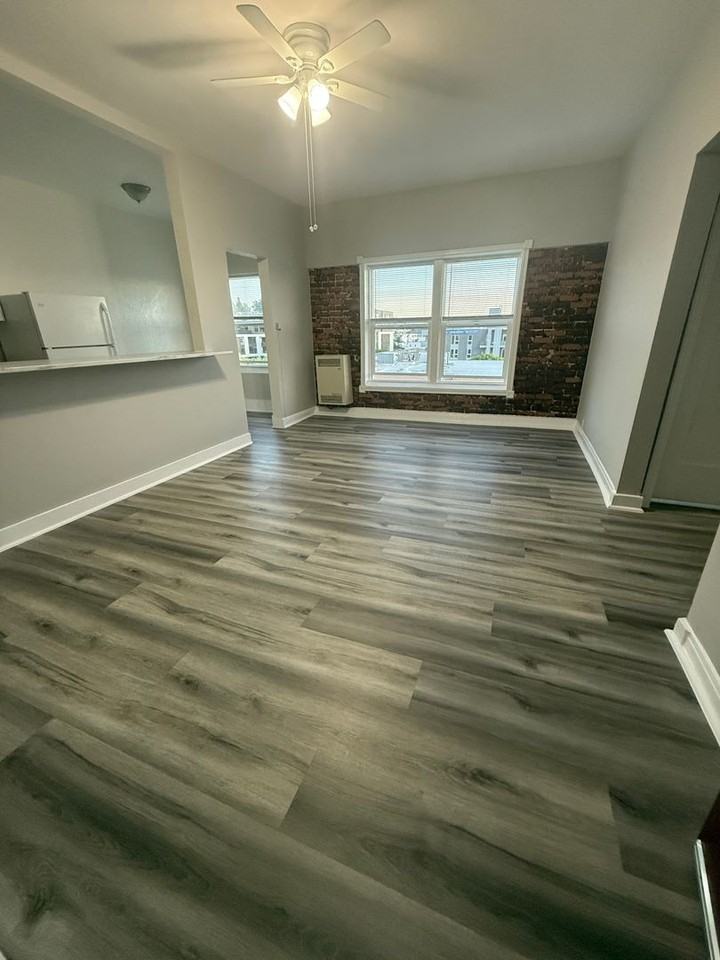 1725 N. Edgemont Street - Photo 4 of 40