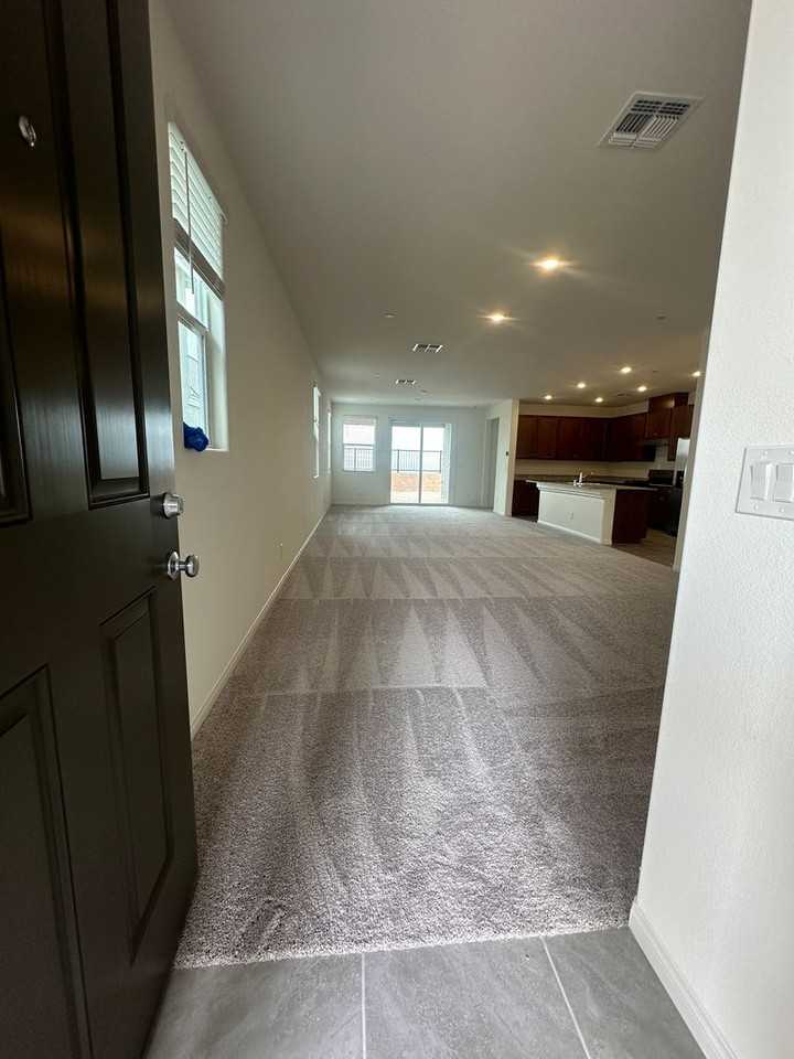 5548 Hill Spire Street - Photo 3 of 20