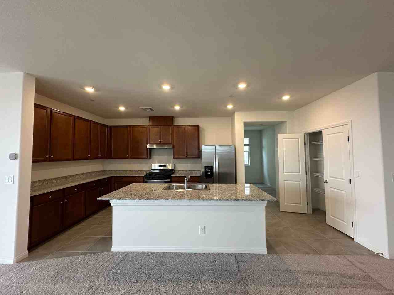 5548 Hill Spire Street - Photo 6 of 20