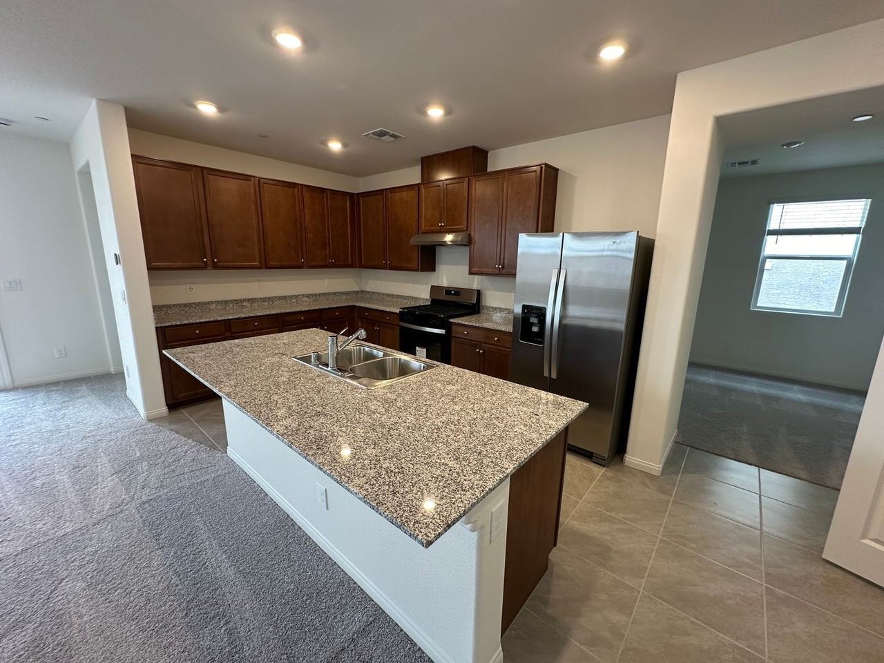 5548 Hill Spire Street - Photo 7 of 20