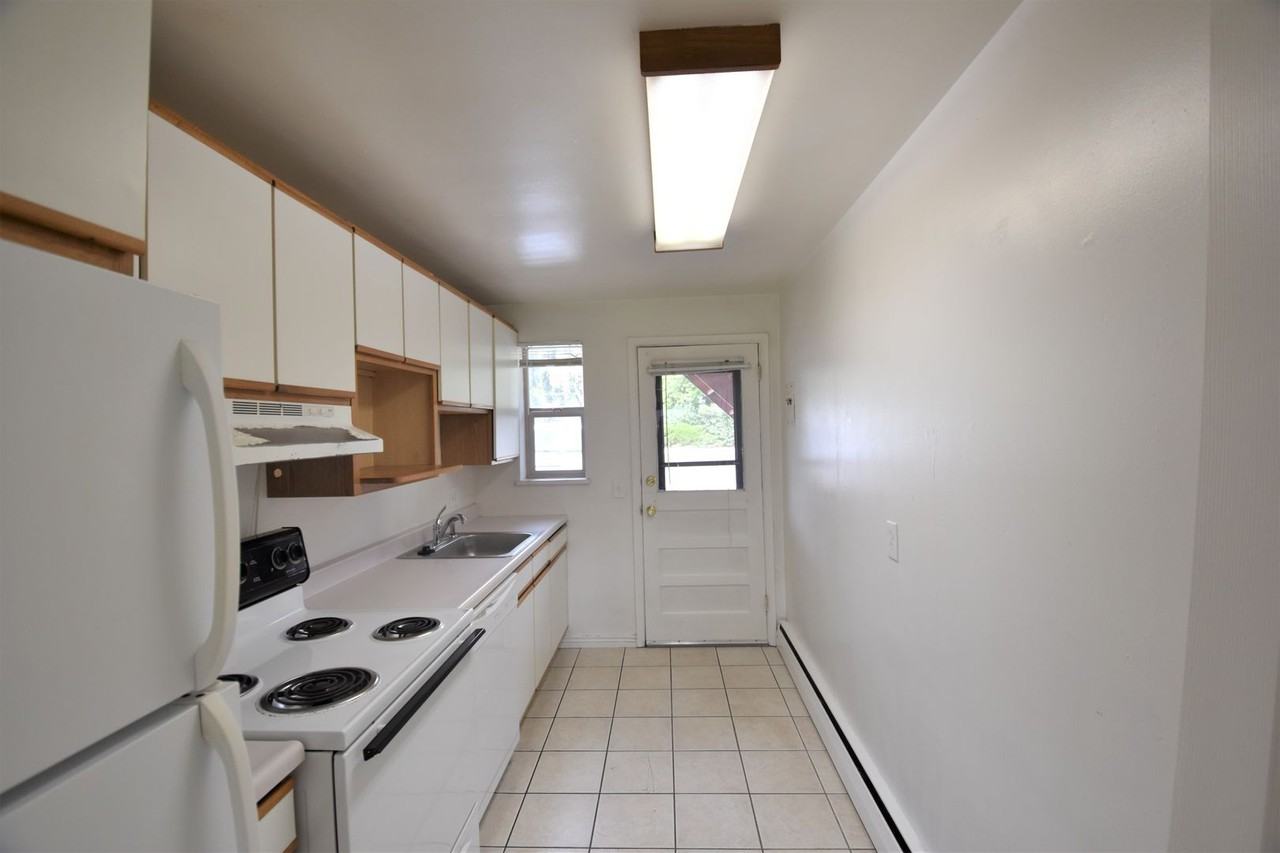 911-933 Portland Place - Photo 6 of 29