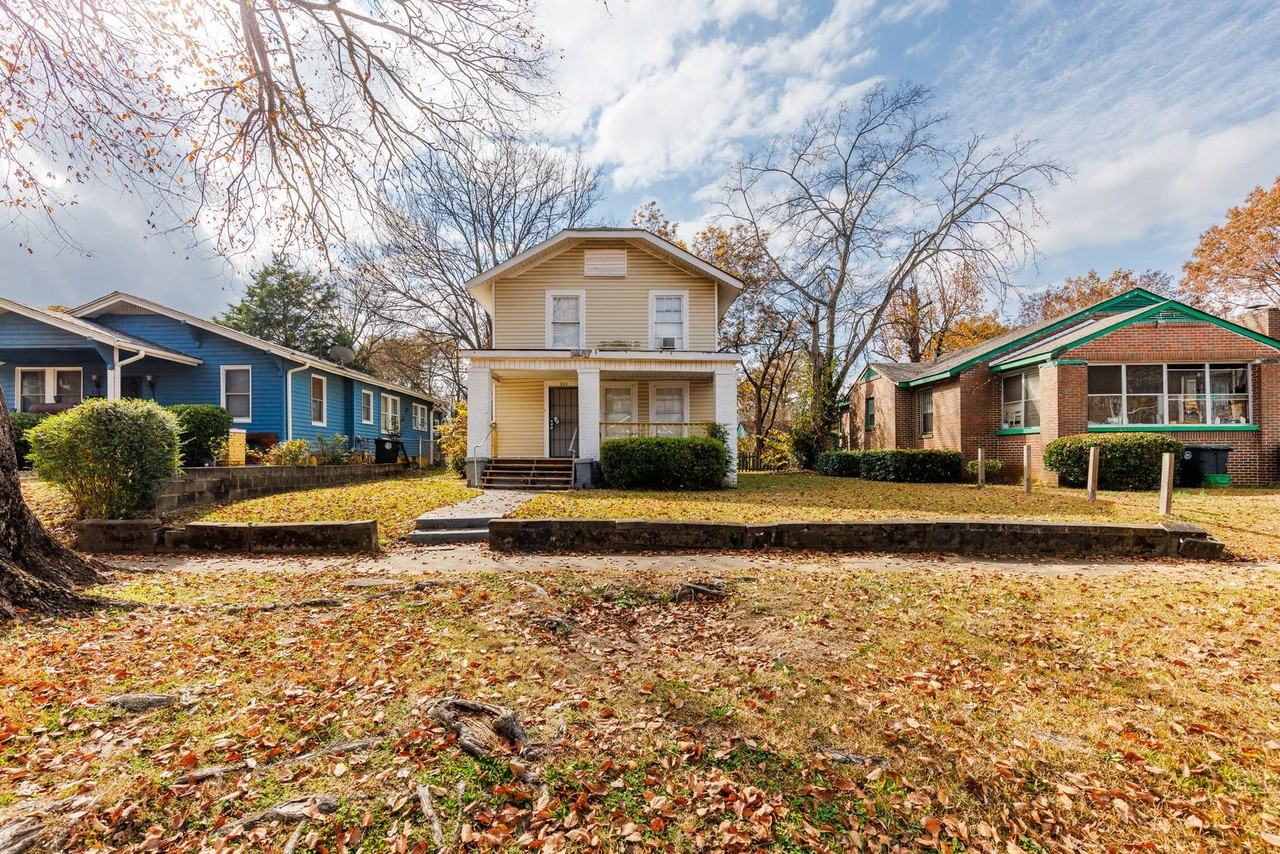 304 12th Street Southwest - Photo 2 of 23