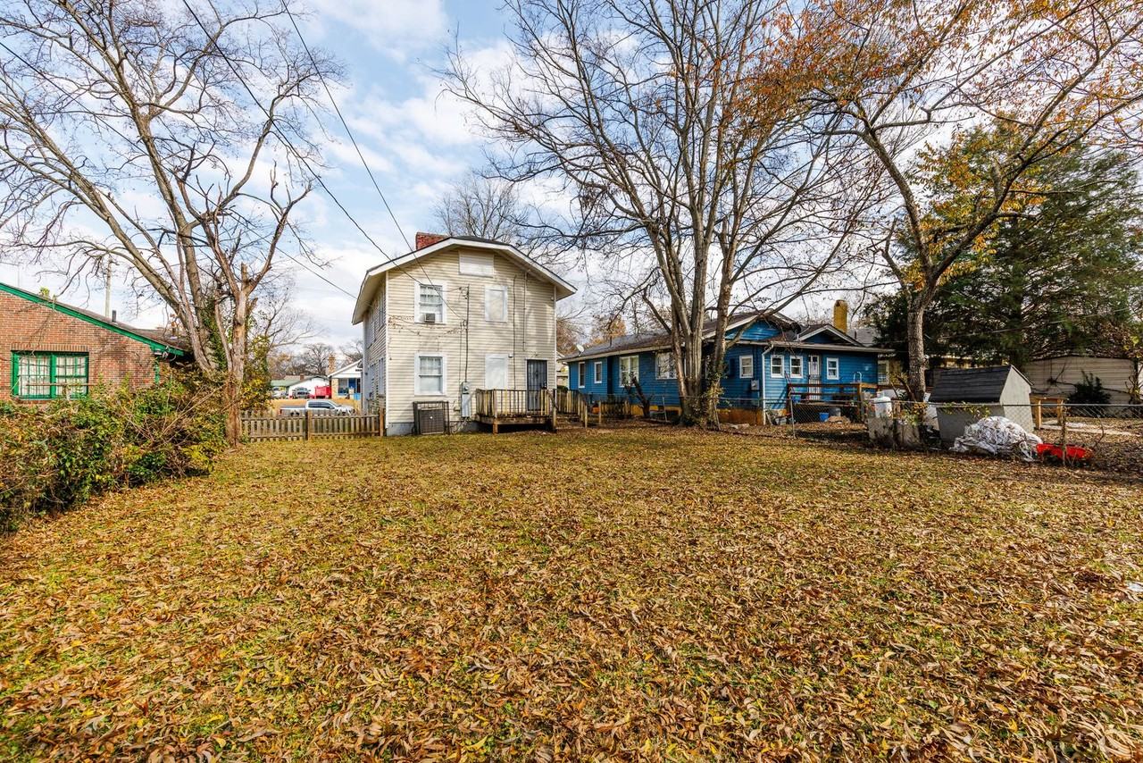 304 12th Street Southwest - Photo 5 of 23