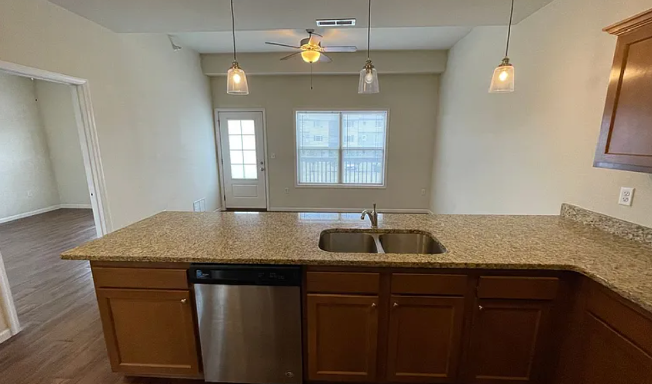 923 Thurston Street #12 - Photo 4 of 16