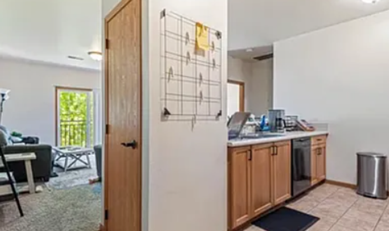 901 Kearney - Photo 3 of 39