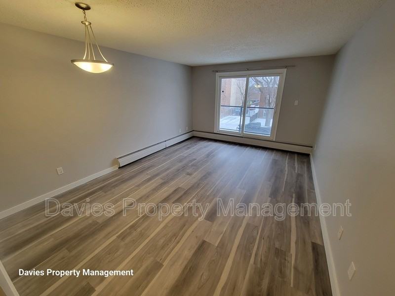 10326 117 St Nw #302 - Photo 2 of 10