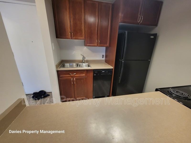 10326 117 St Nw #302 - Photo 5 of 10