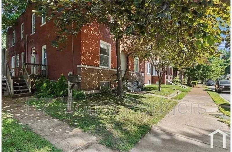 3007 South Compton Avenue - Photo 5 of 44