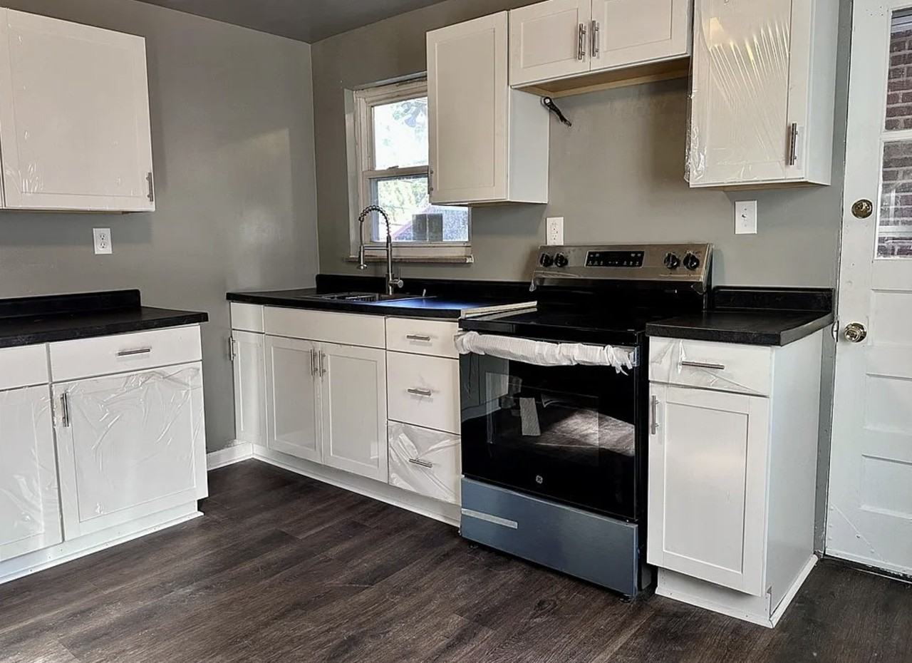 551 Garrison Avenue - Photo 4 of 21