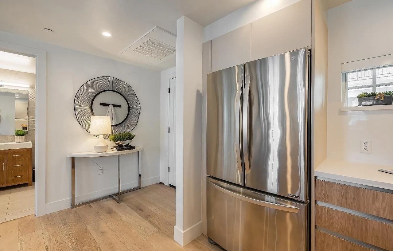 369 18Th Ave - Photo 5 of 39