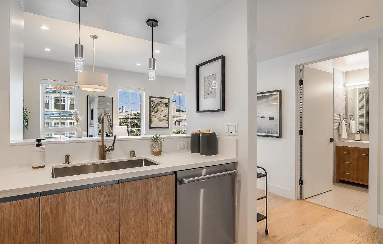 369 18Th Ave - Photo 6 of 39