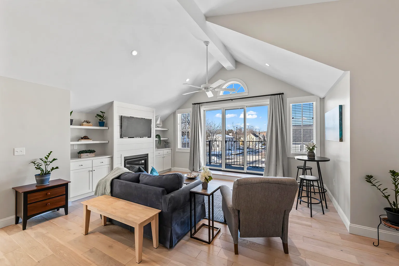 298 York Street - Photo 7 of 19